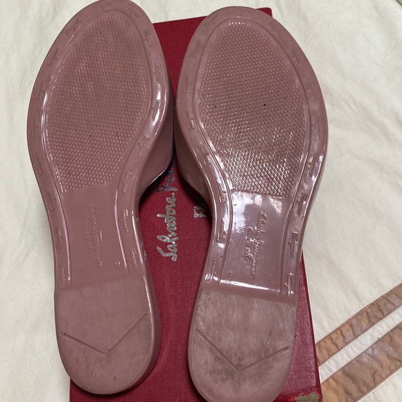 Salvatore Ferragamo Varina Slides - Picture 6 of 6